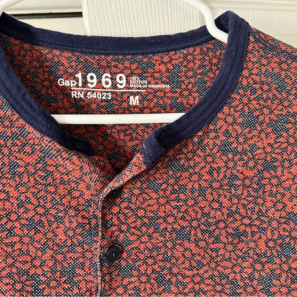 Gap comfy men’s shirt
